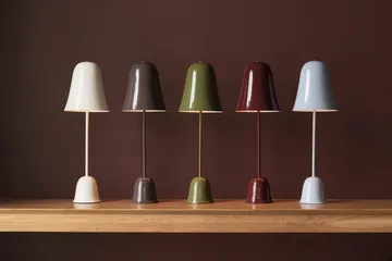 Blåklockan table lamp - Wine red (red), Ø16xH50 cm - Globen Lighting