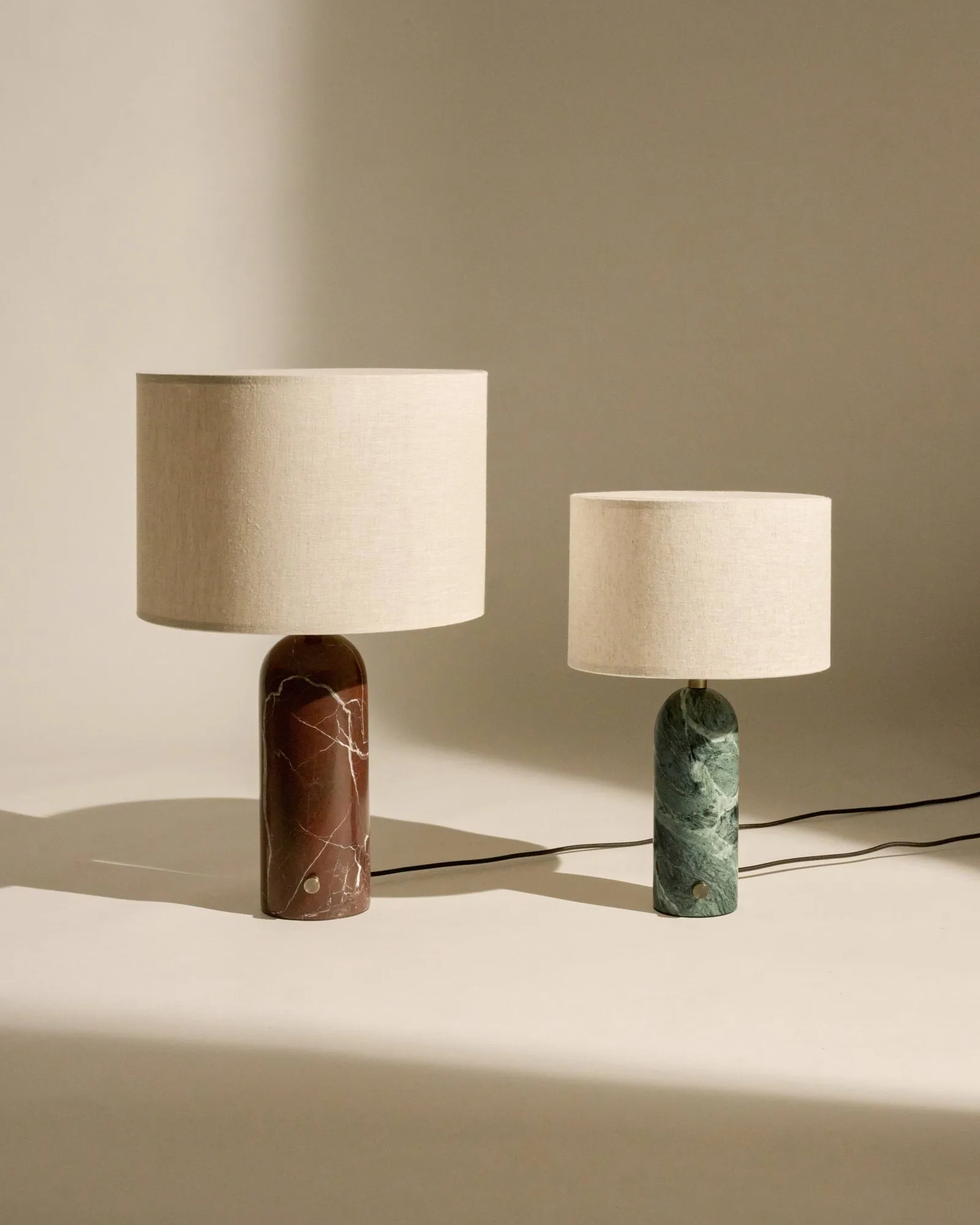 Gravity S table lamp, Maroon marble-canvas GUBI