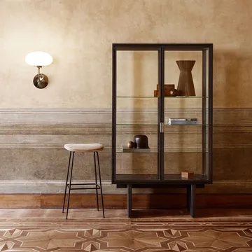 Private display cabinet - Glass. light stained oak - GUBI