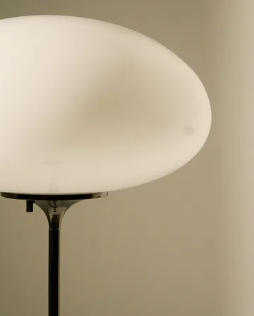 Stemlite floor lamp - Black chrome-opal glass, 150 cm - GUBI