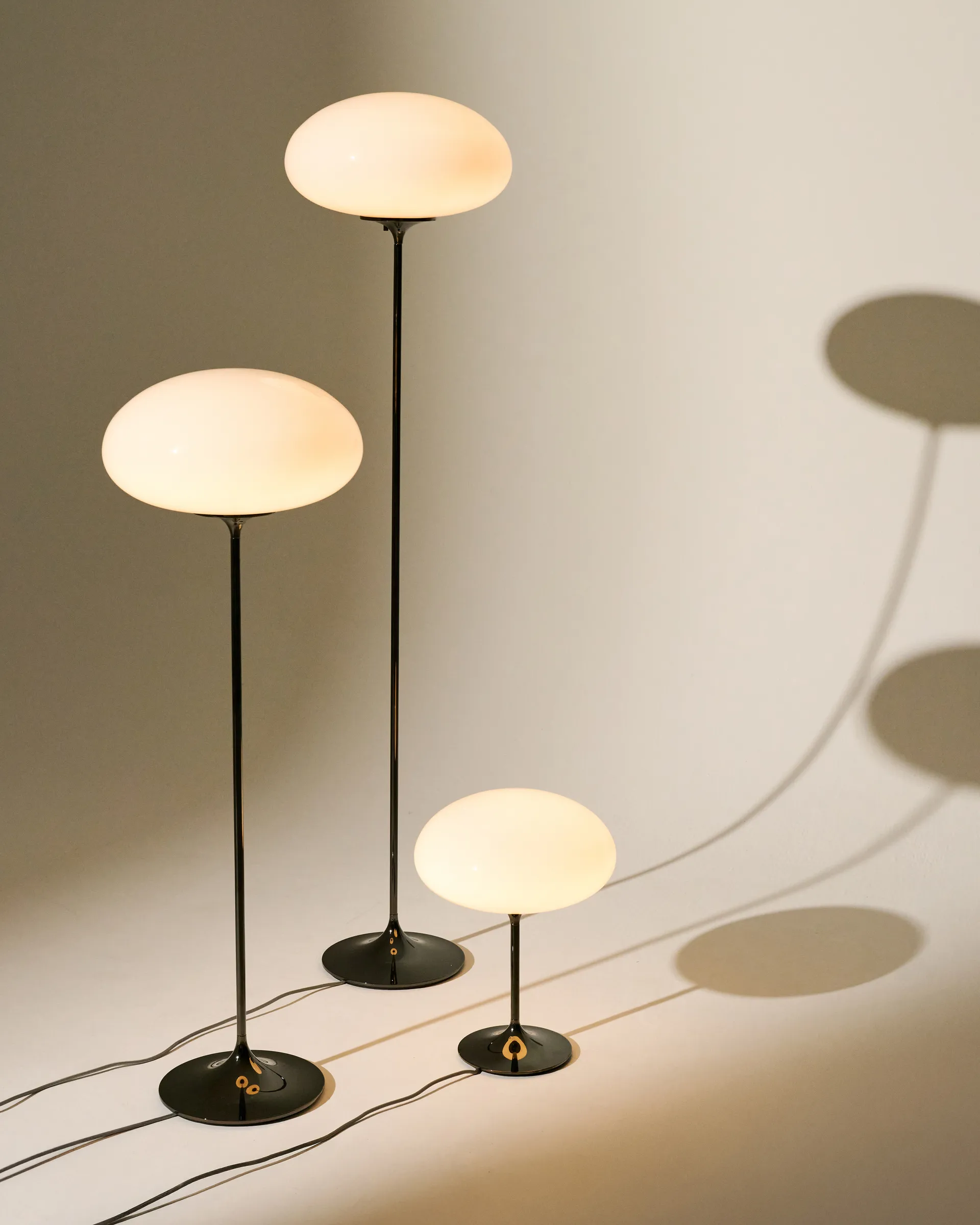 Stemlite floor lamp, Black red opal glass, 110 cm GUBI