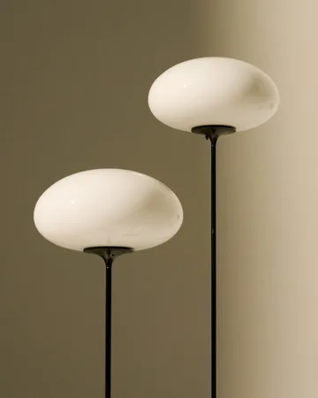 Stemlite floor lamp - Pebble grey-opal glass, 150 cm - GUBI