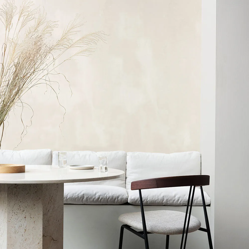 Violin dining chair, Karakorum 001 white-covered GUBI