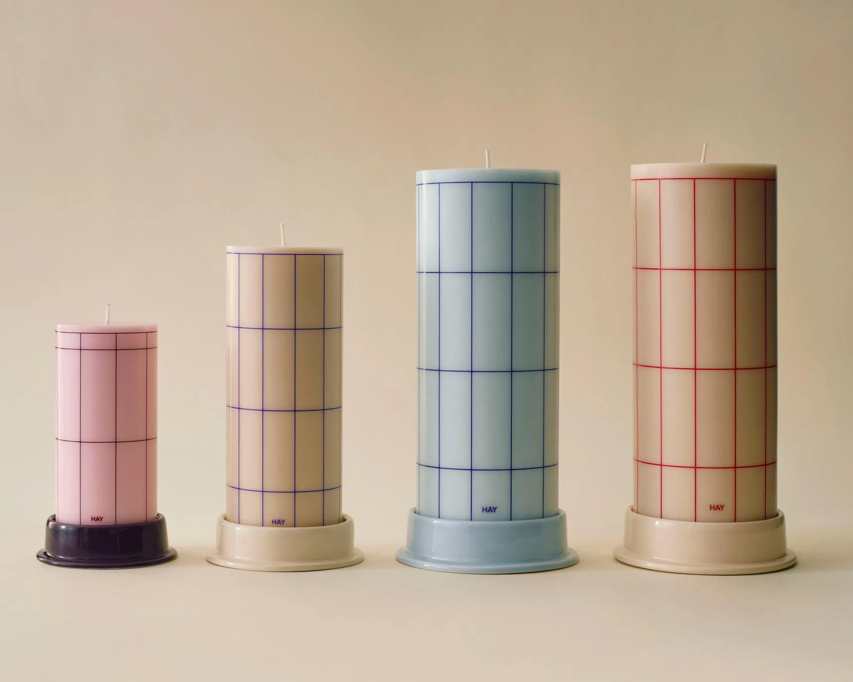 Column Candle block candle large 25 cm, Off white-red grid check HAY