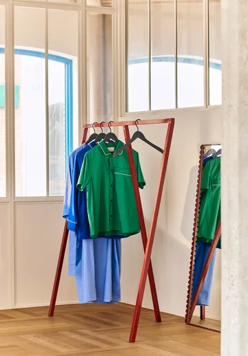 Loop Stand Wardrobe clothes hanger - Maroon red - HAY