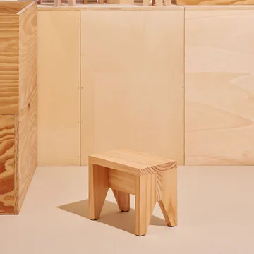 Manolito Short stool - Natural, 30 cm - HAY