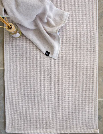 Love bath mat 50x80 cm - Mother of pearl - Himla