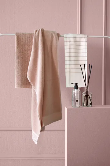 Love bathroom mat 70x110 cm - Powder - Himla