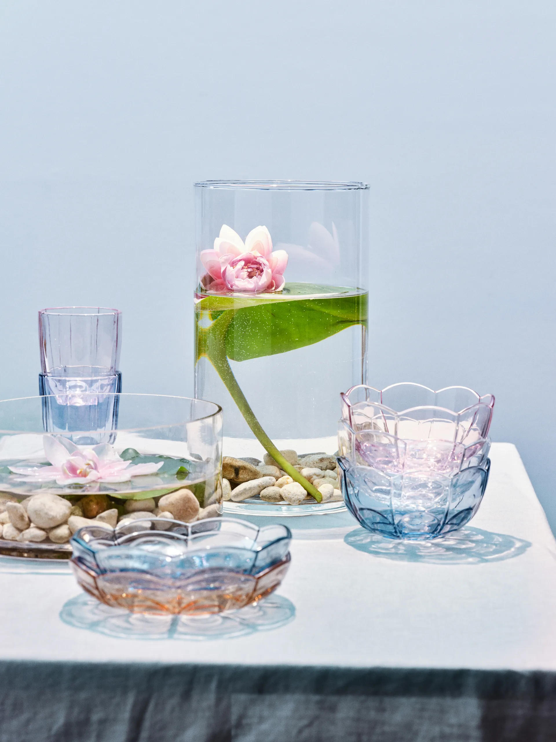 Lily drinking glass 32 cl 2-pack, Blue iris Holmegaard