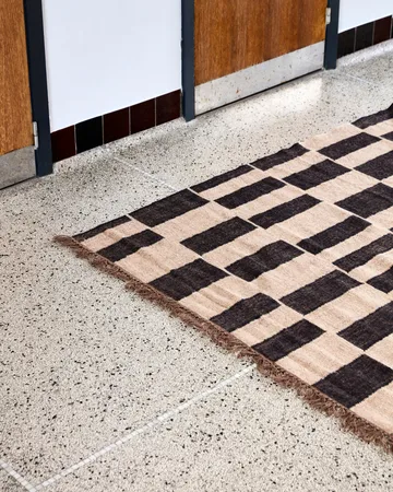 Graph rug - Black-natural, 160x230 cm - House Doctor