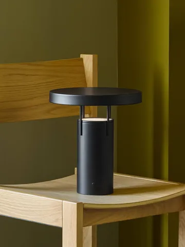 BringMe portable table lamp - Matte black, 28 cm - Hübsch