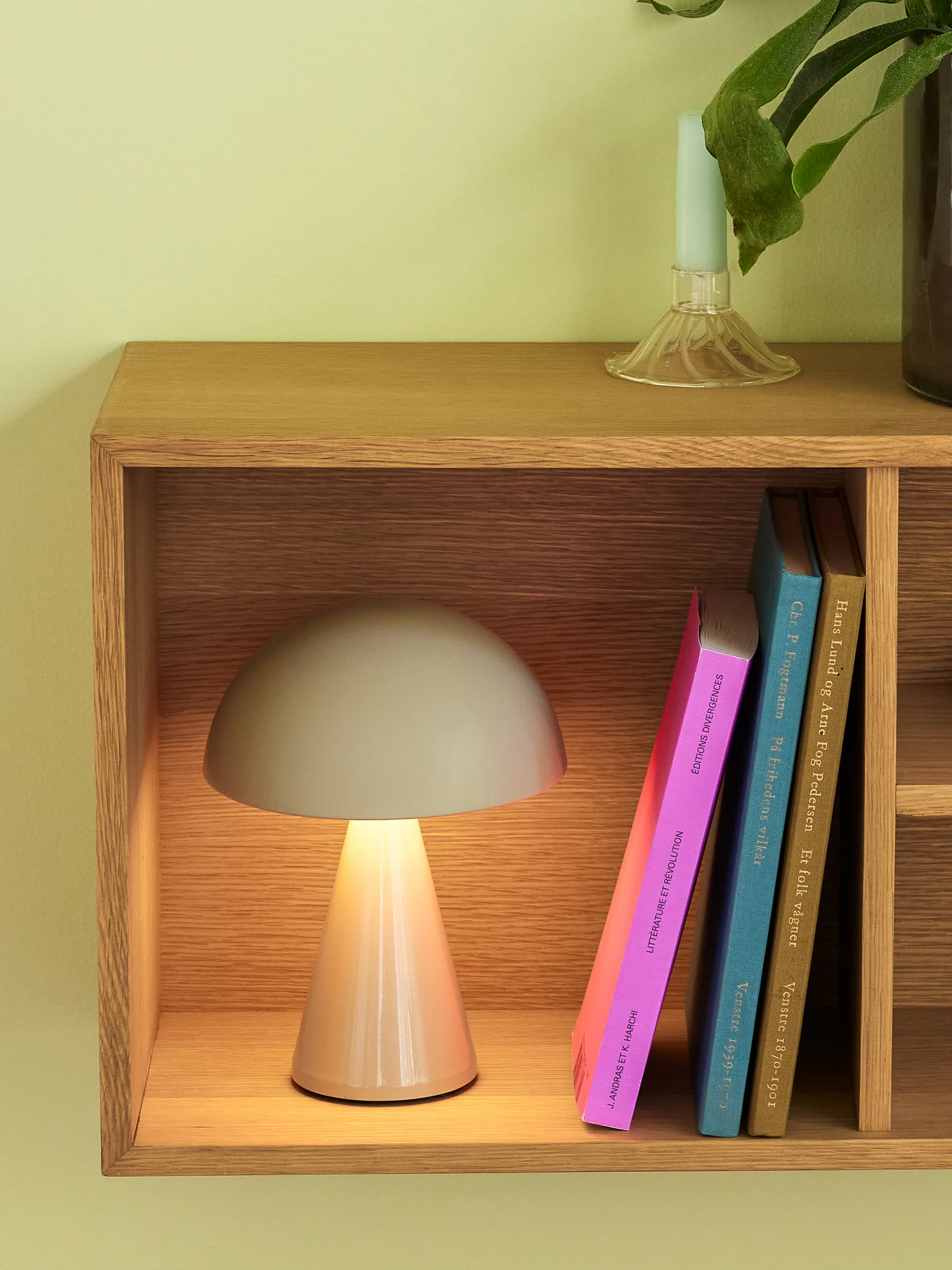 Mush portable table lamp, Sand Hübsch