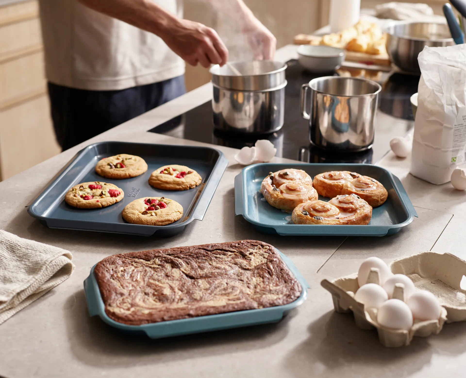 Nest bake baking pan 3 pieces, Blue Joseph Joseph