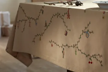 Hammershøi Christmas Tablecloth sand - 150x370 cm - Kähler