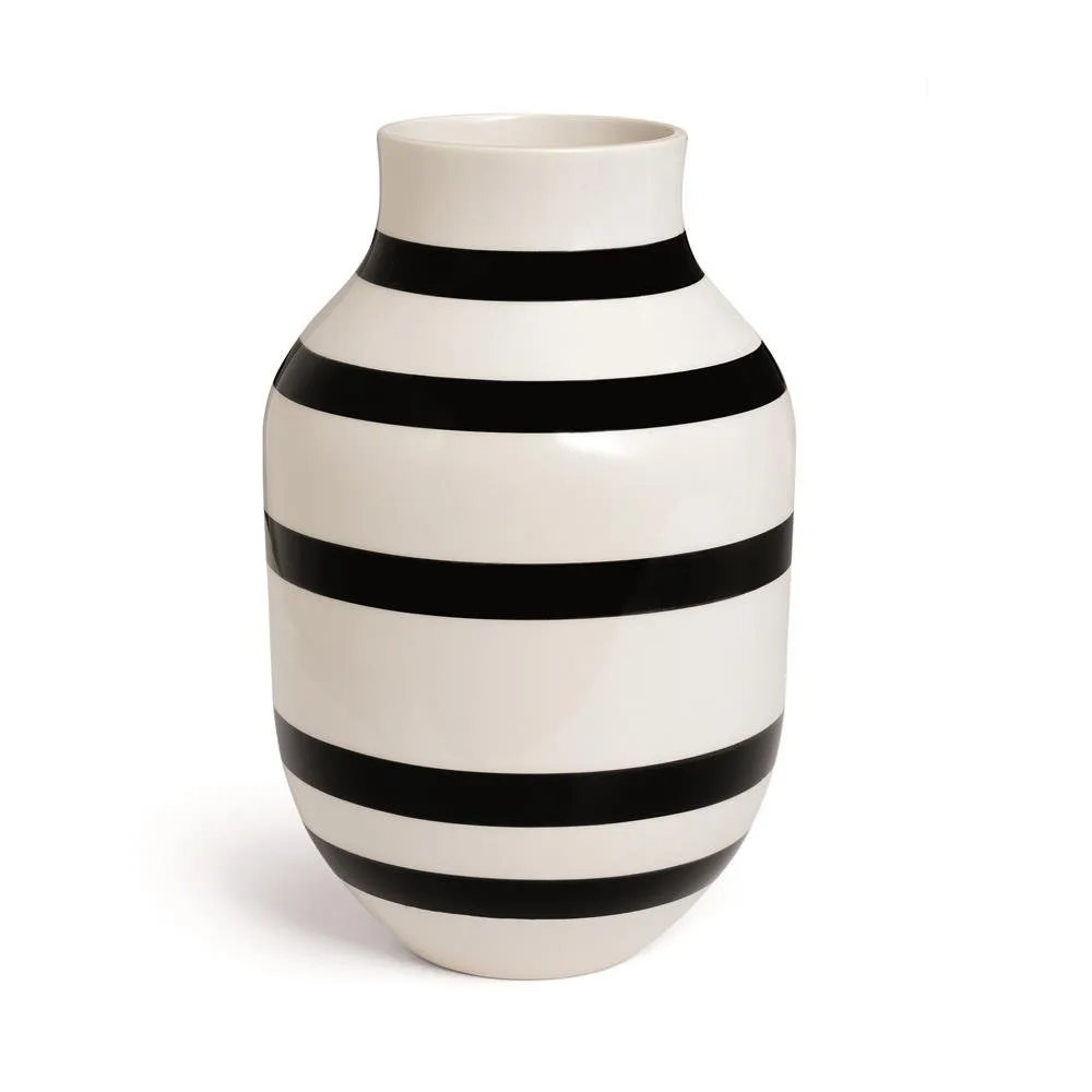 Omaggio vase large, black Kähler