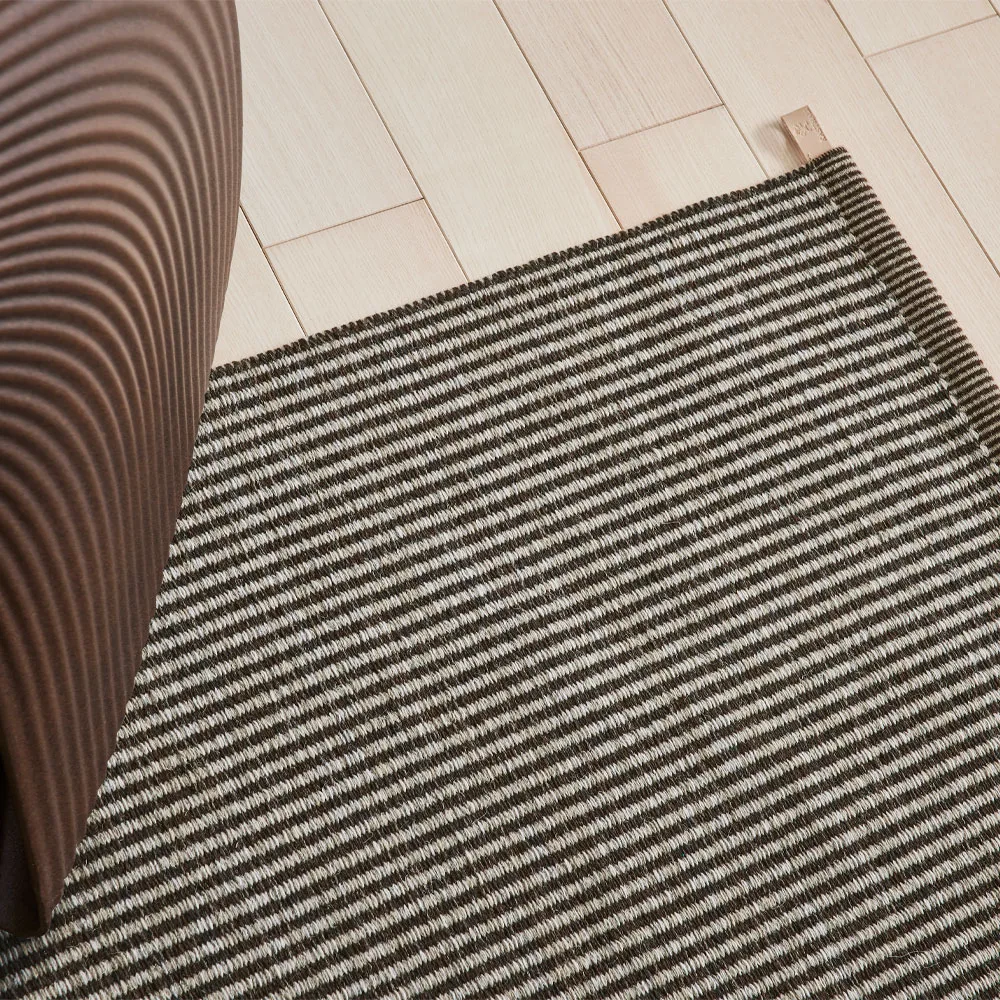 Stripe Icon rug, Bark brown 782 300x200 cm Kasthall