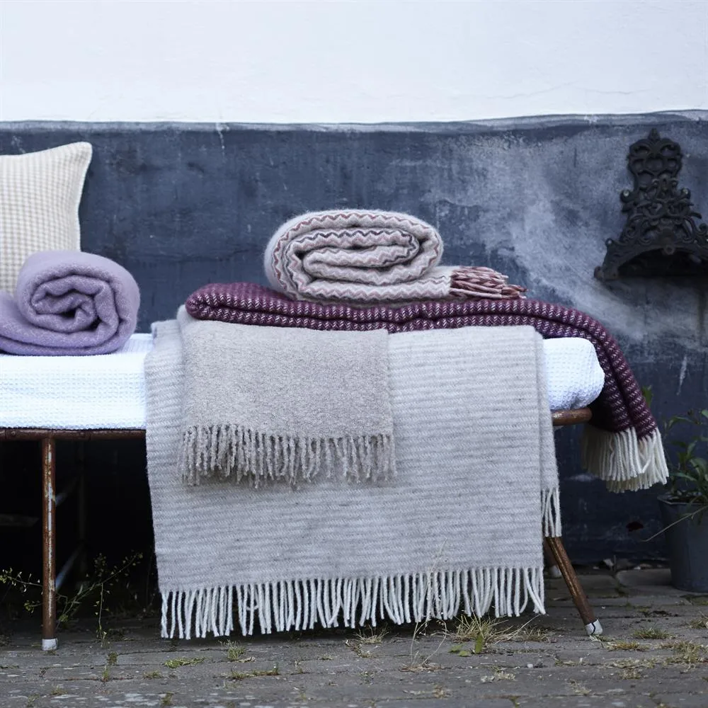 Ralph wool throw, Light grey Klippan Yllefabrik