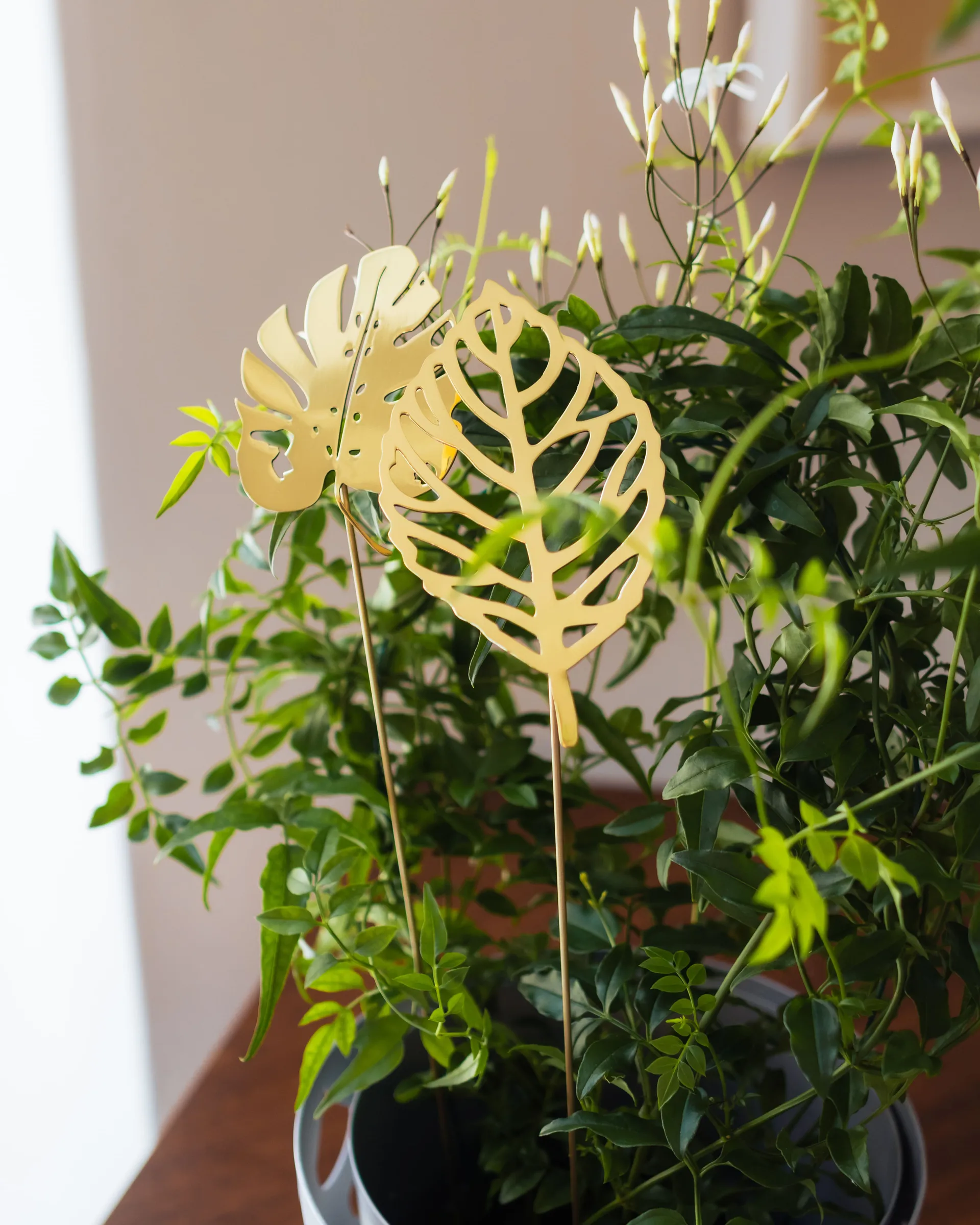 Brass leaves decoration 2-pack, Wood KLONG