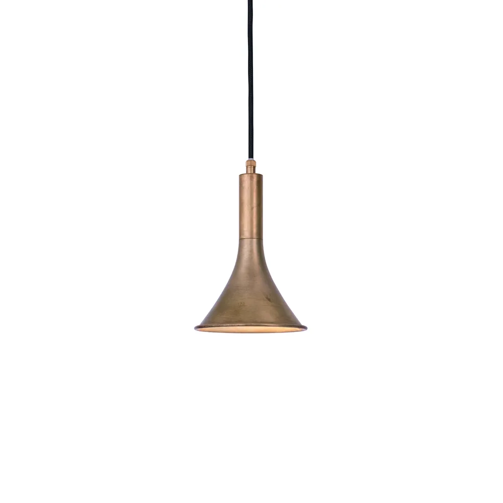 Megafon 1 - Low straight pendant, Brass Konsthantverk
