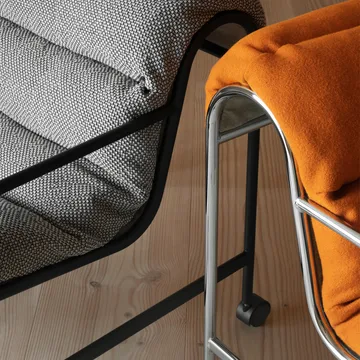 Sunny armchair with armrests - Leather Cognac–chrome frame with wheels - Lammhults
