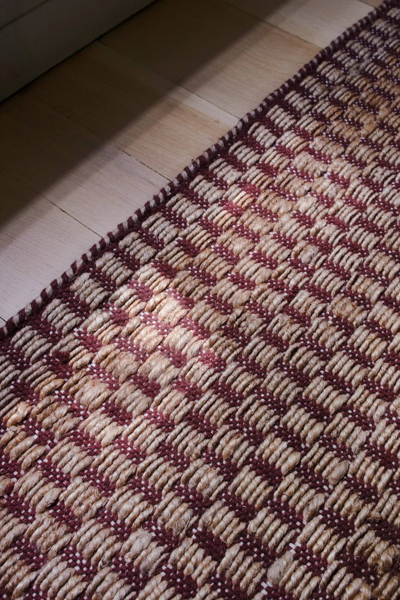 Barley jute rug, Burgundy, 140x200 cm Layered