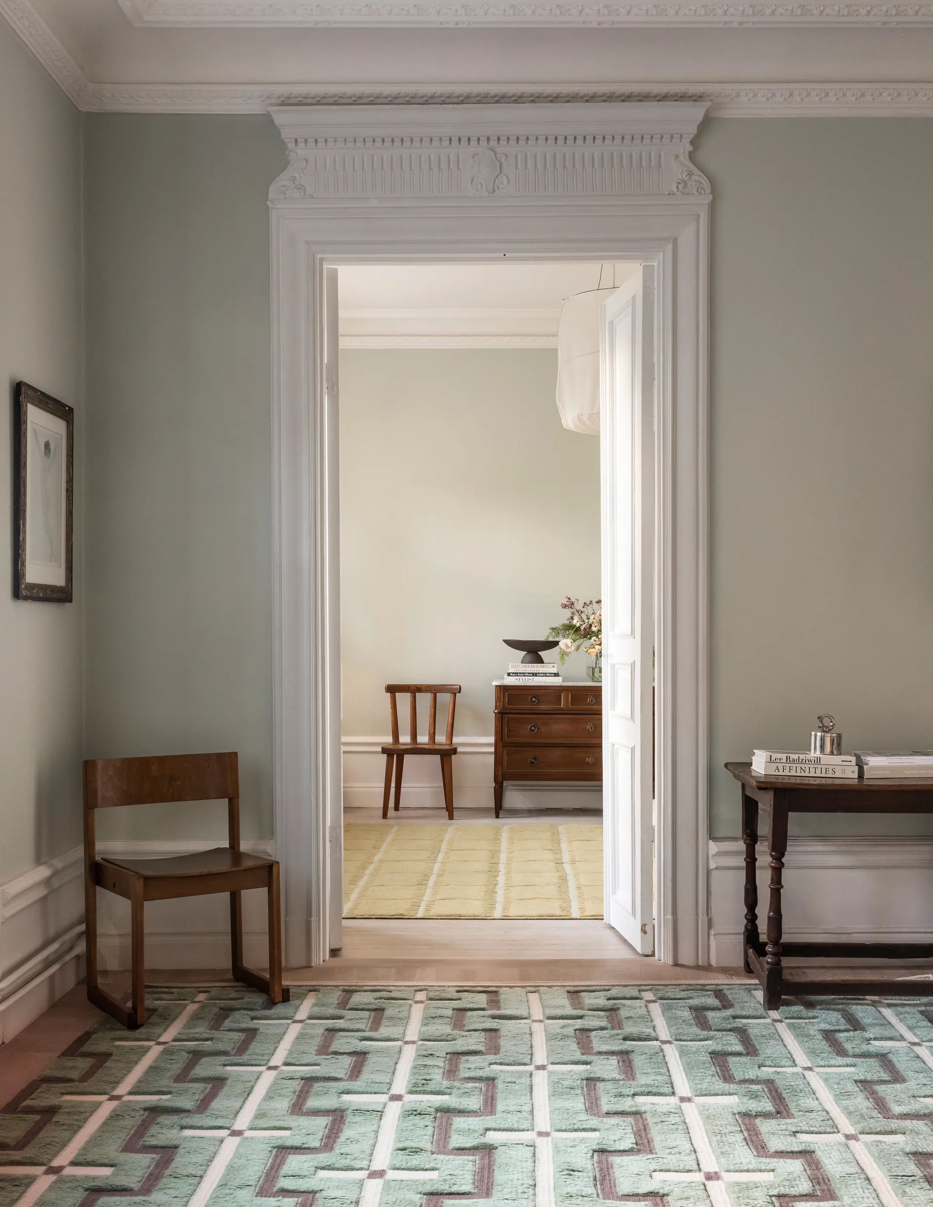 Johanna wool carpet, Sage. 300x400 cm Layered
