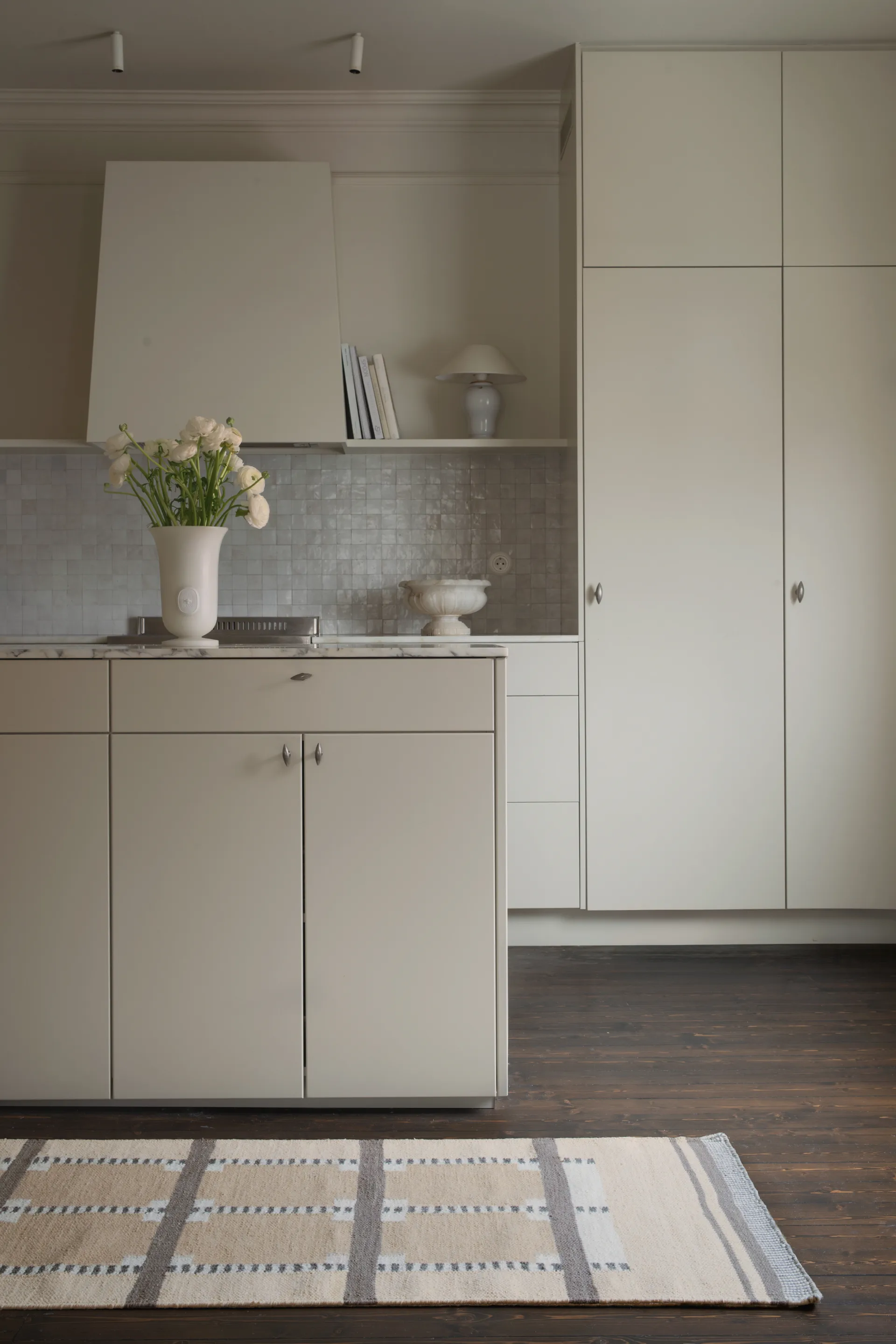Röllakan Ruth runner, Almond, 75x240 cm Layered
