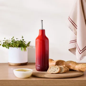 Signature stoneware oil bottle 0.6 L - Cerise - Le Creuset