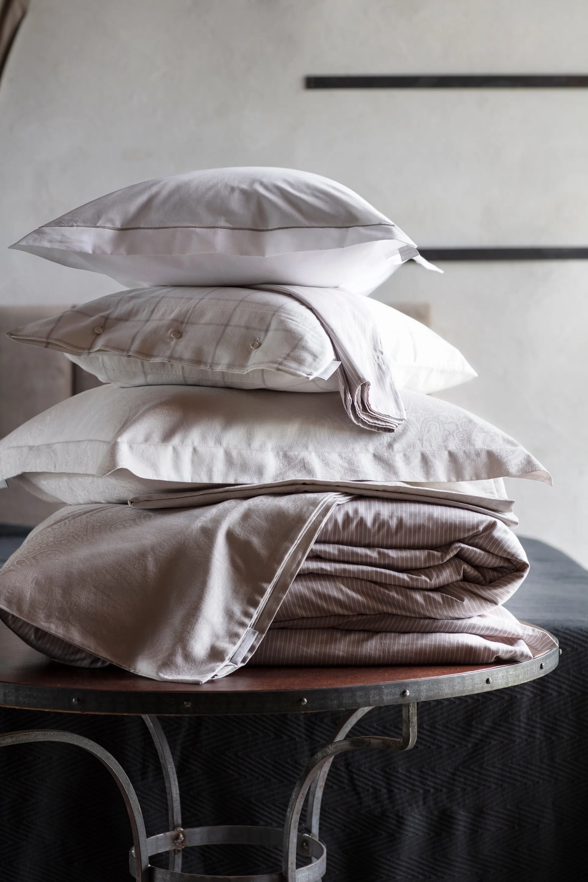 Hotel Percale pillowcase 65x65 cm, White-light beige Lexington