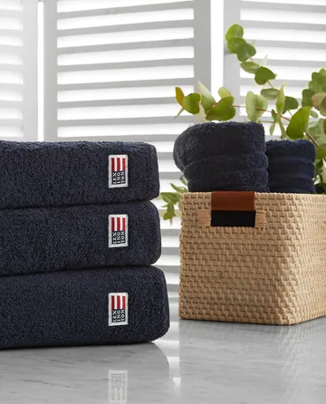 Icons Original bath towel 70x130 cm - Dress blue - Lexington