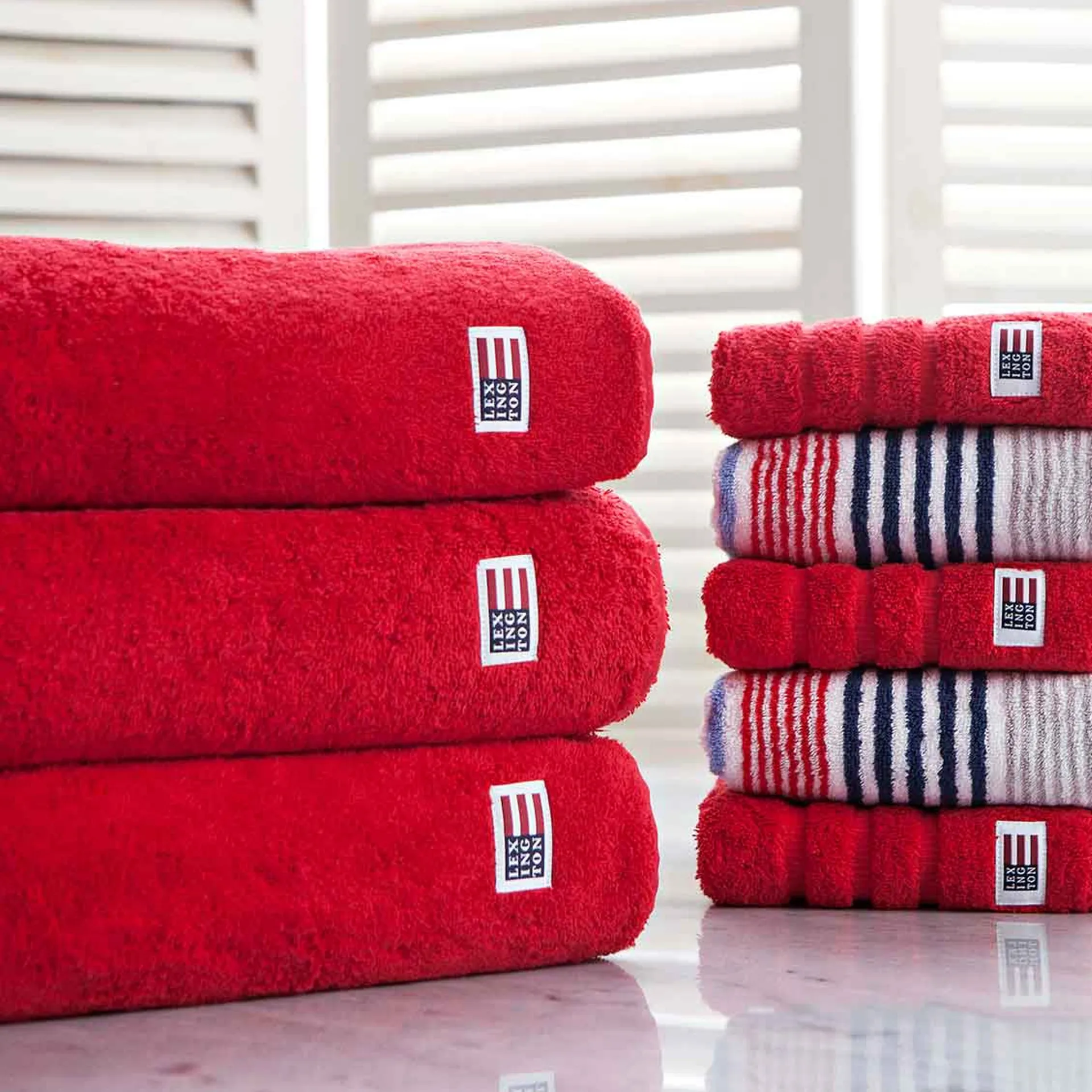 Icons Original towel 30x50 cm, red Lexington