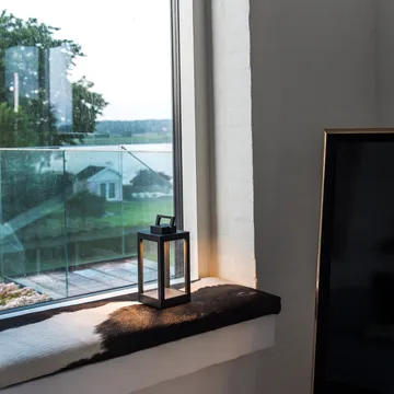 Lantern T2 table lamp - Black - Light-Point