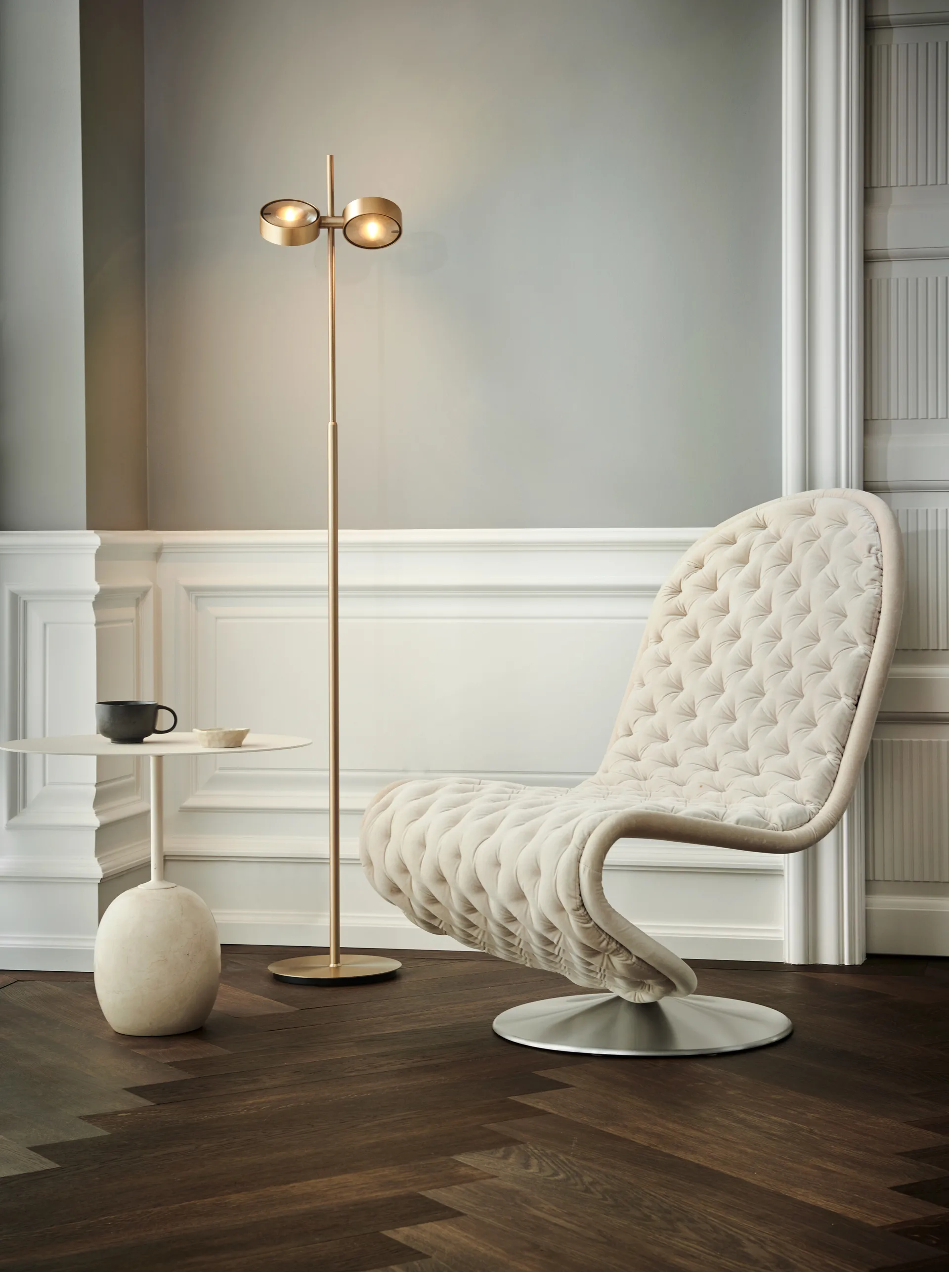 Orbit floor lamp, Brass Light-Point