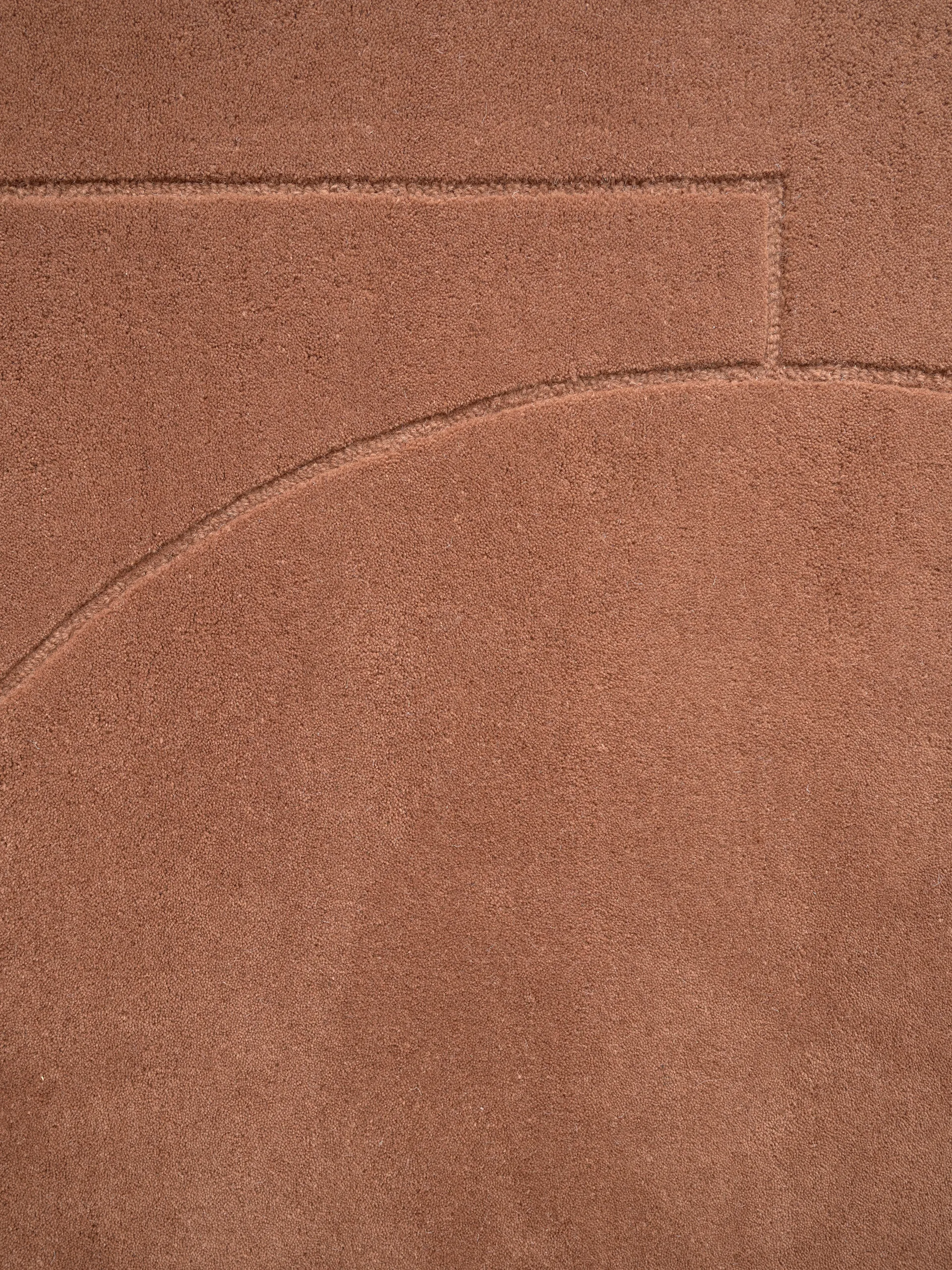 Lineal Poem wool carpet, Amber. 140x200 cm Linie Design
