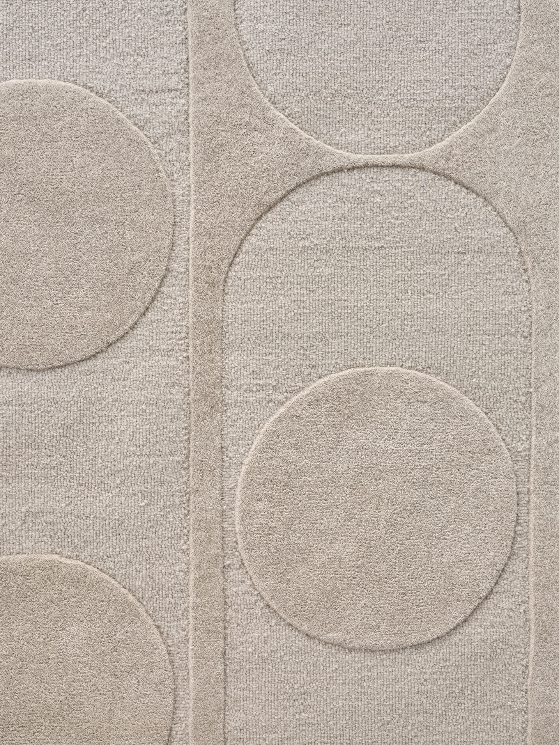 Orb Alliance wool carpet, Chalk. 250x350 cm Linie Design