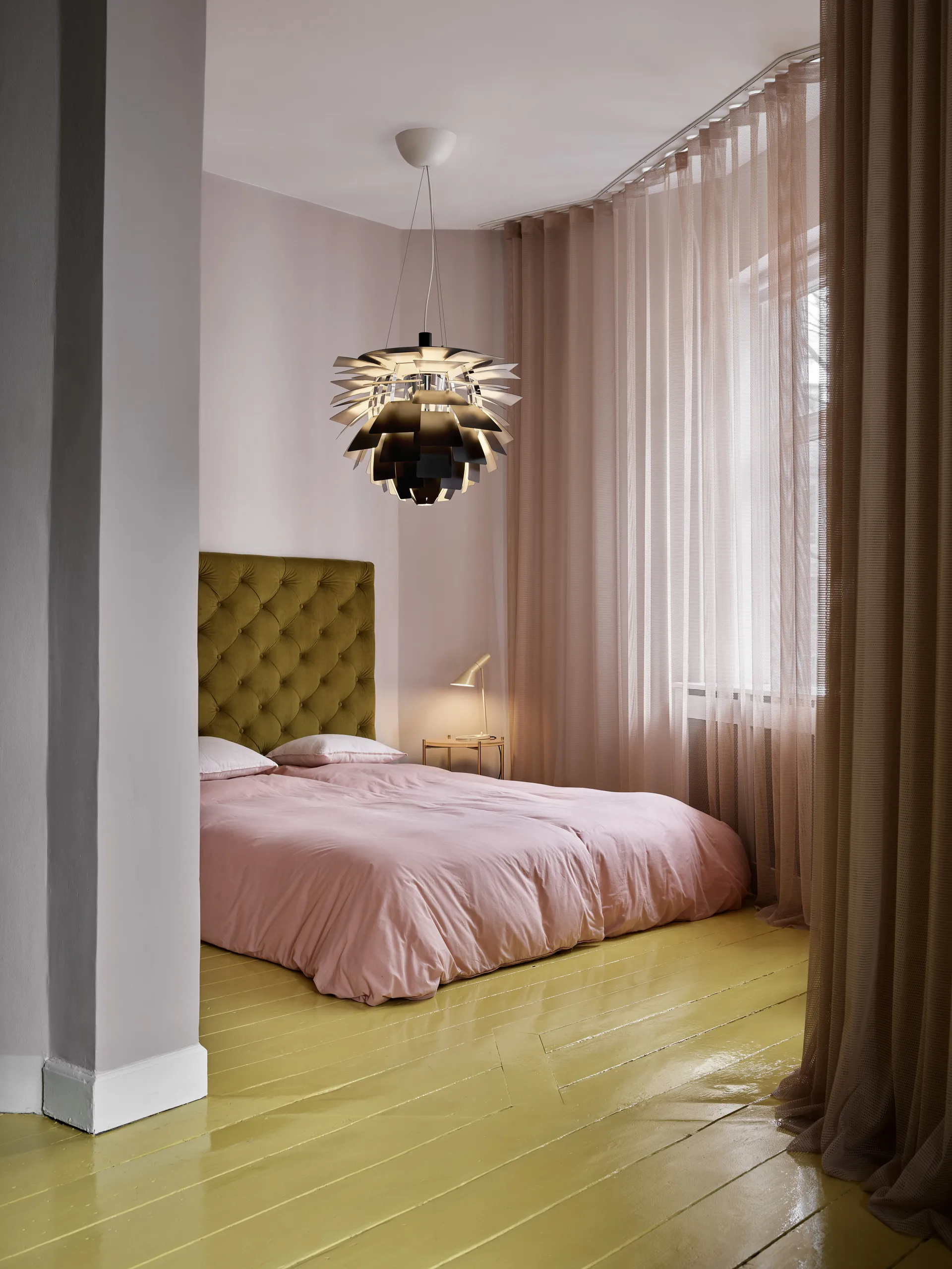 AJ MINI table lamp, Warm sand Louis Poulsen