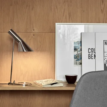 AJ table lamp - Polished stainless steel - Louis Poulsen