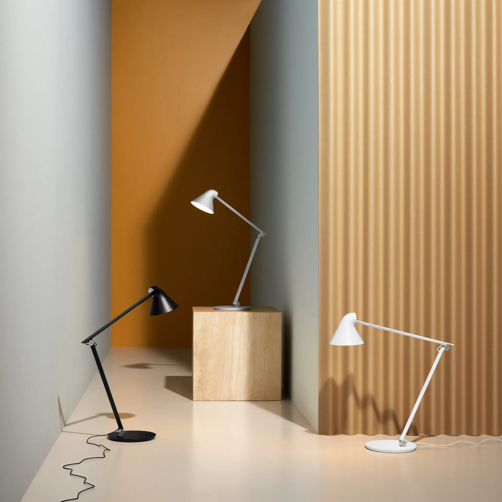 NJP table lamp, Black Louis Poulsen