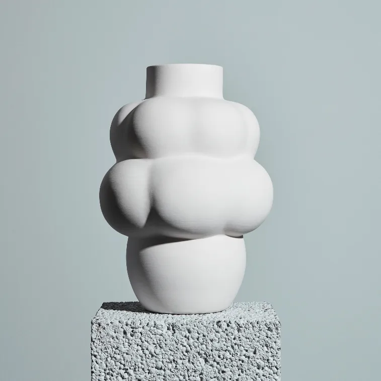 Balloon 04 vase ceramic, raw white Louise Roe