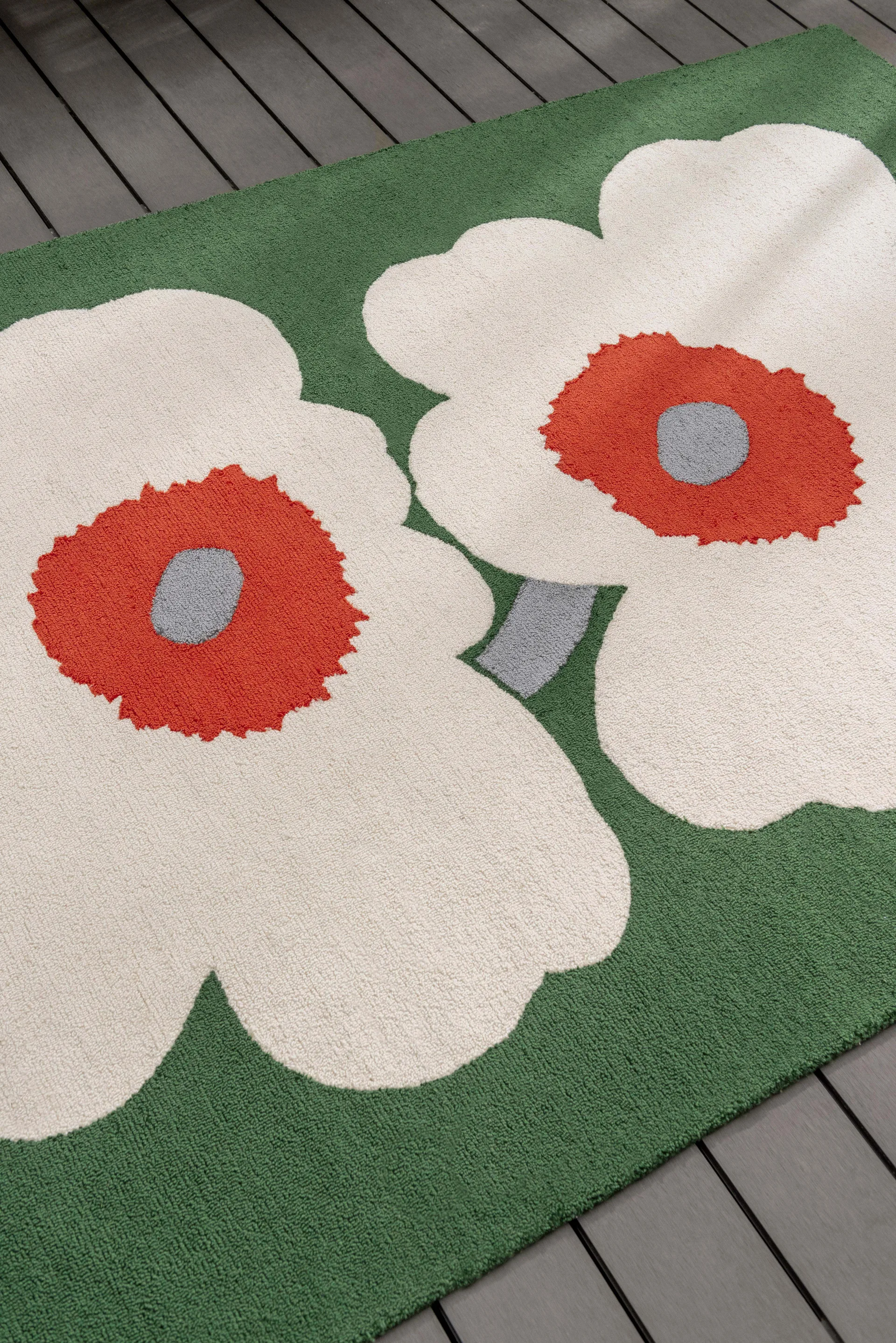 Unikko 60th Anniversary tufted plastic rug, 140x200 cm Marimekko