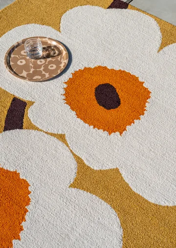 Unikko anniversary outdoor rug - Honey, 140x200 cm - Marimekko