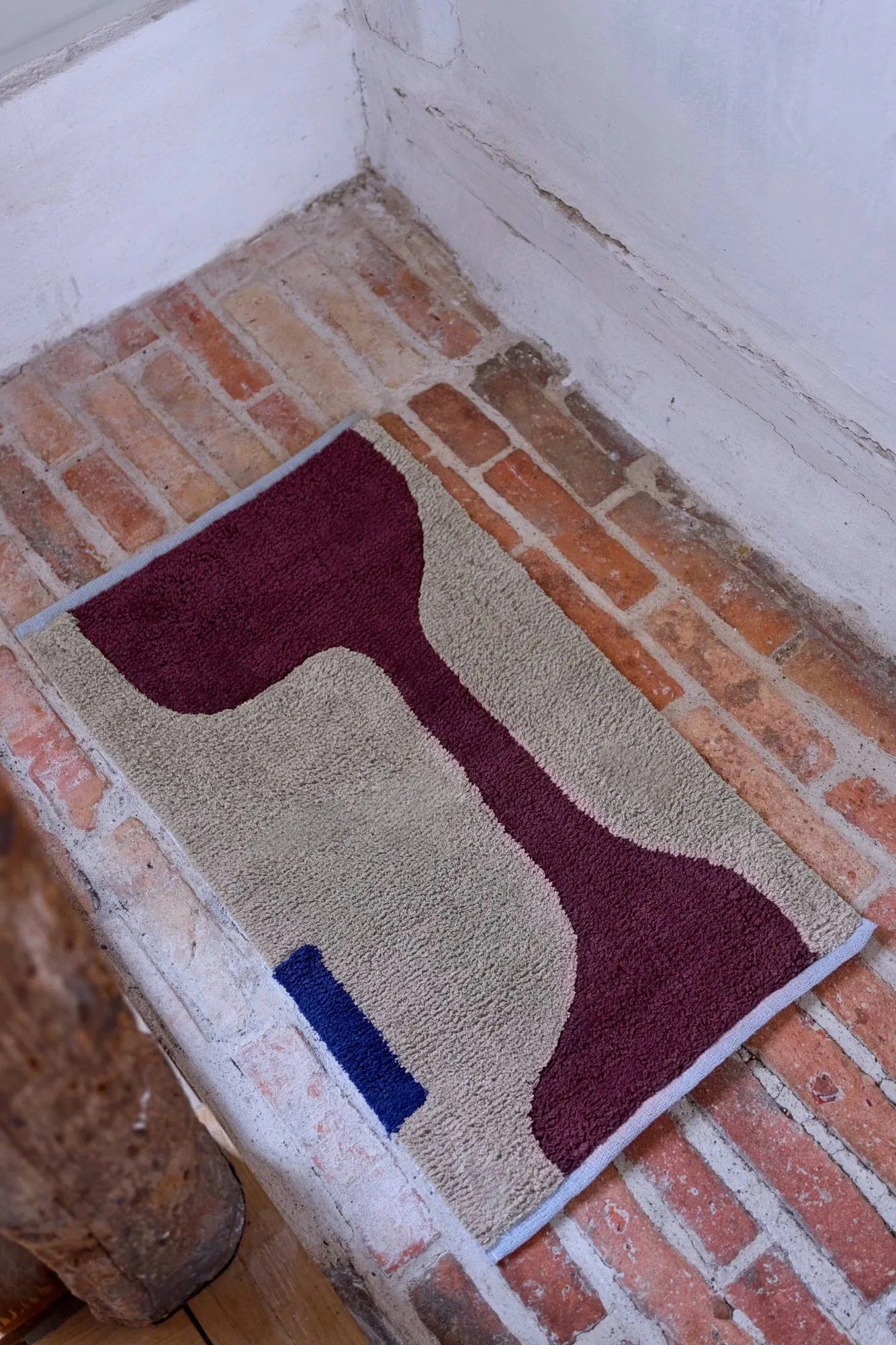 Figura mat rug, Red-Beige, 70x150 cm Mette Ditmer