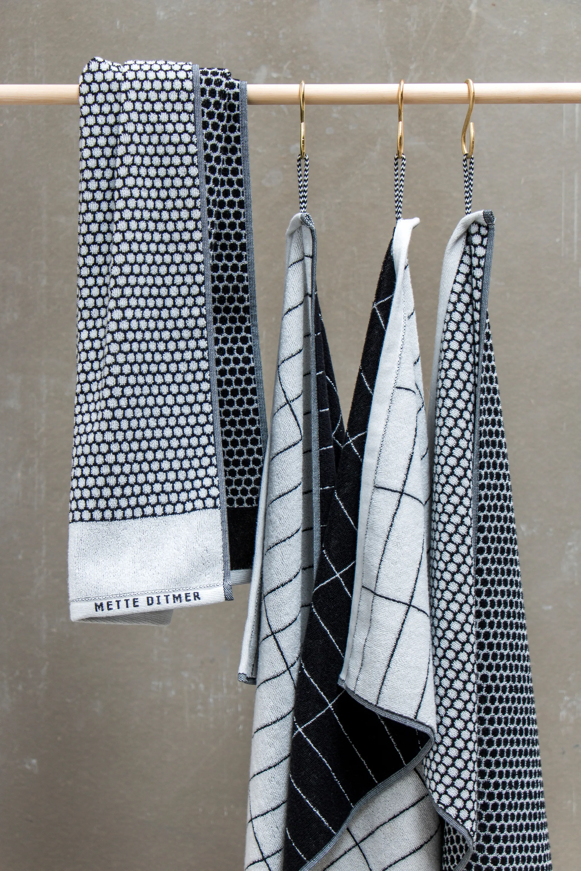Grid guest towel 38x60 cm 2 pack, Black-off white Mette Ditmer