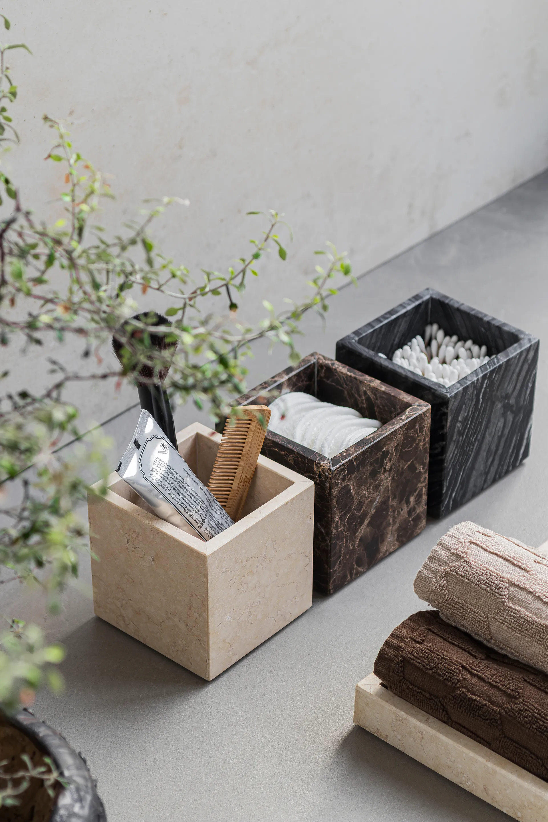 Marble cube 8.5x8.5 cm, Brown Mette Ditmer