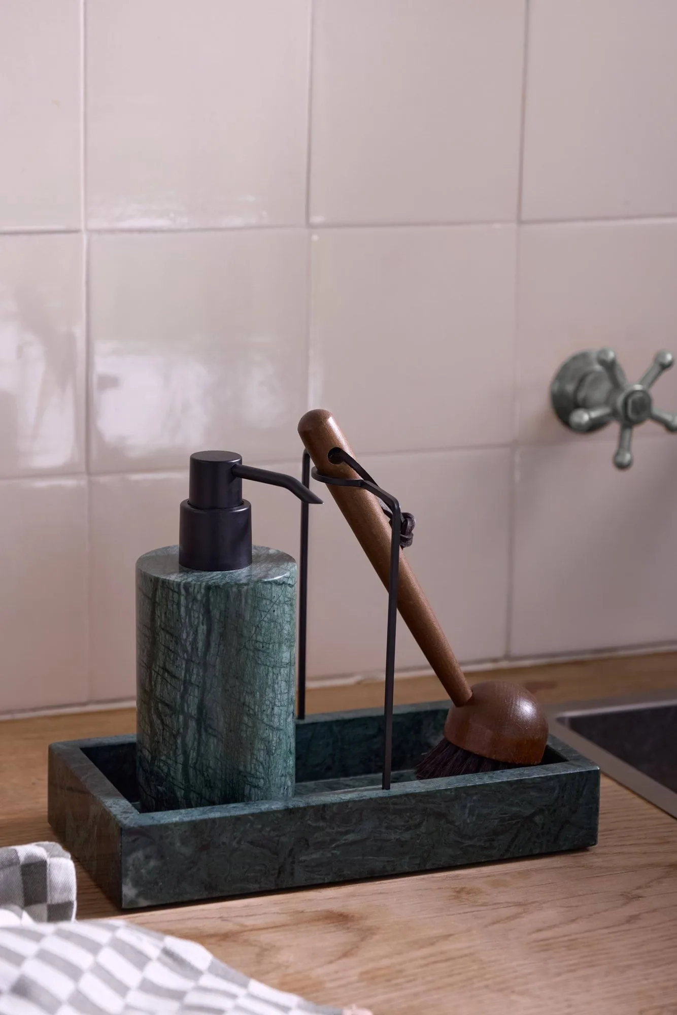Marble sink organiser 12x23.5 cm, Green Mette Ditmer