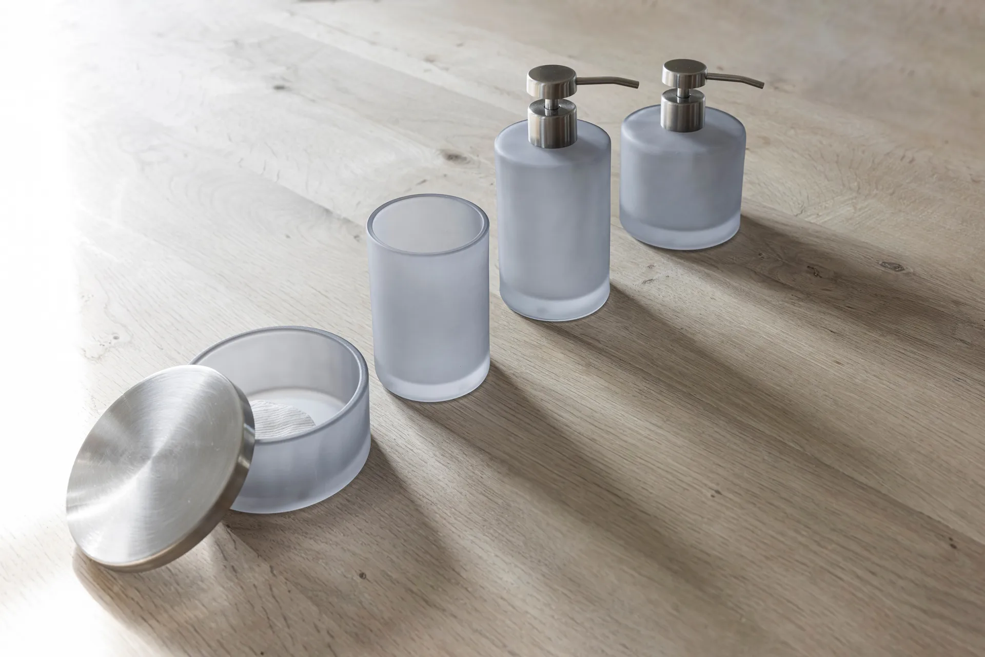 Modest soap dispenser tall, Dove blue Mette Ditmer