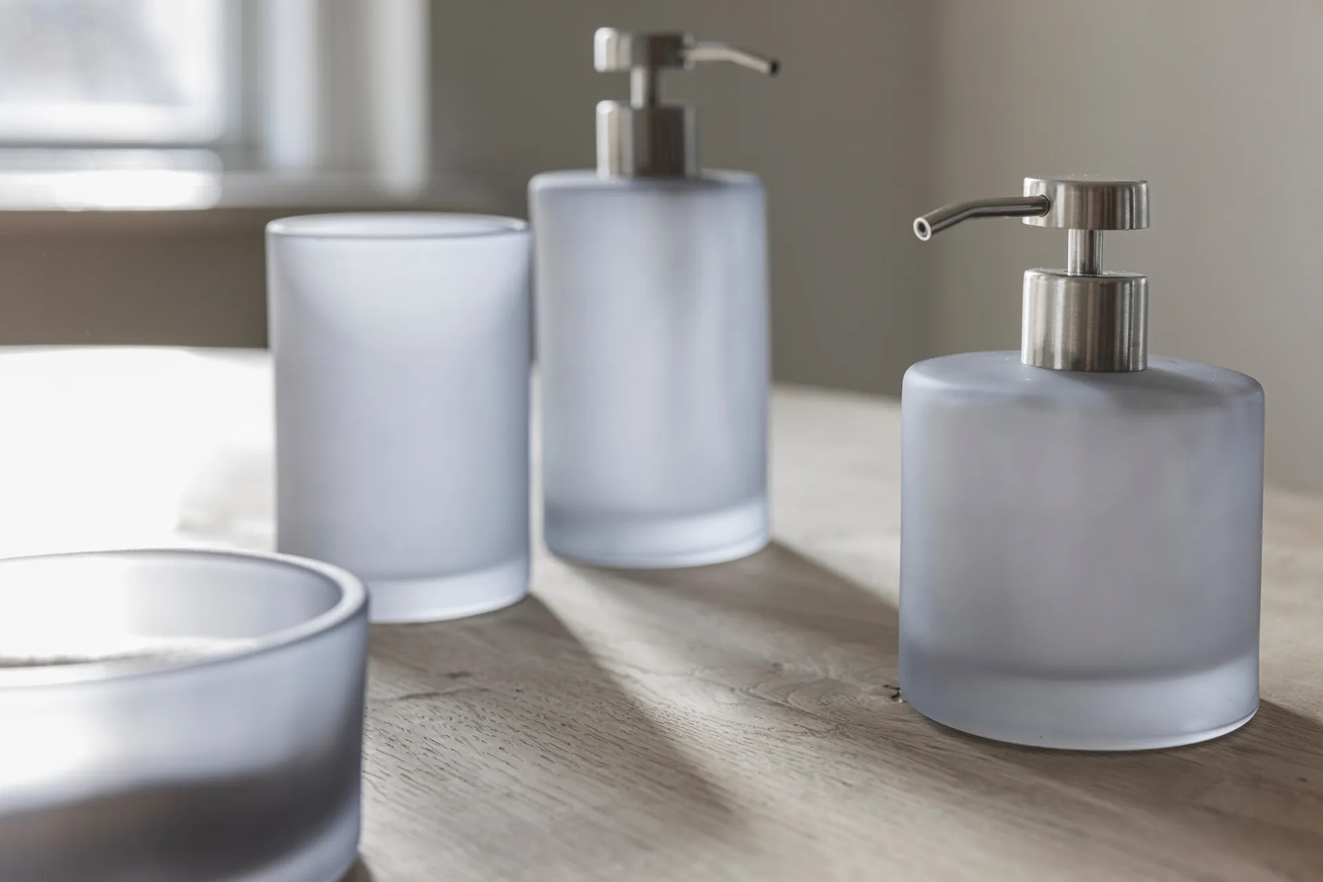Modest toothbrush holder 10 cm, Dove blue Mette Ditmer