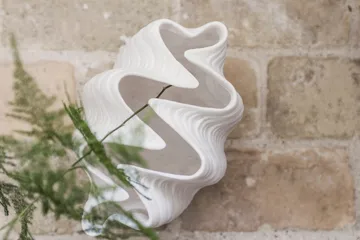 Shell vase - Small, 22 cm, white - Mette Ditmer