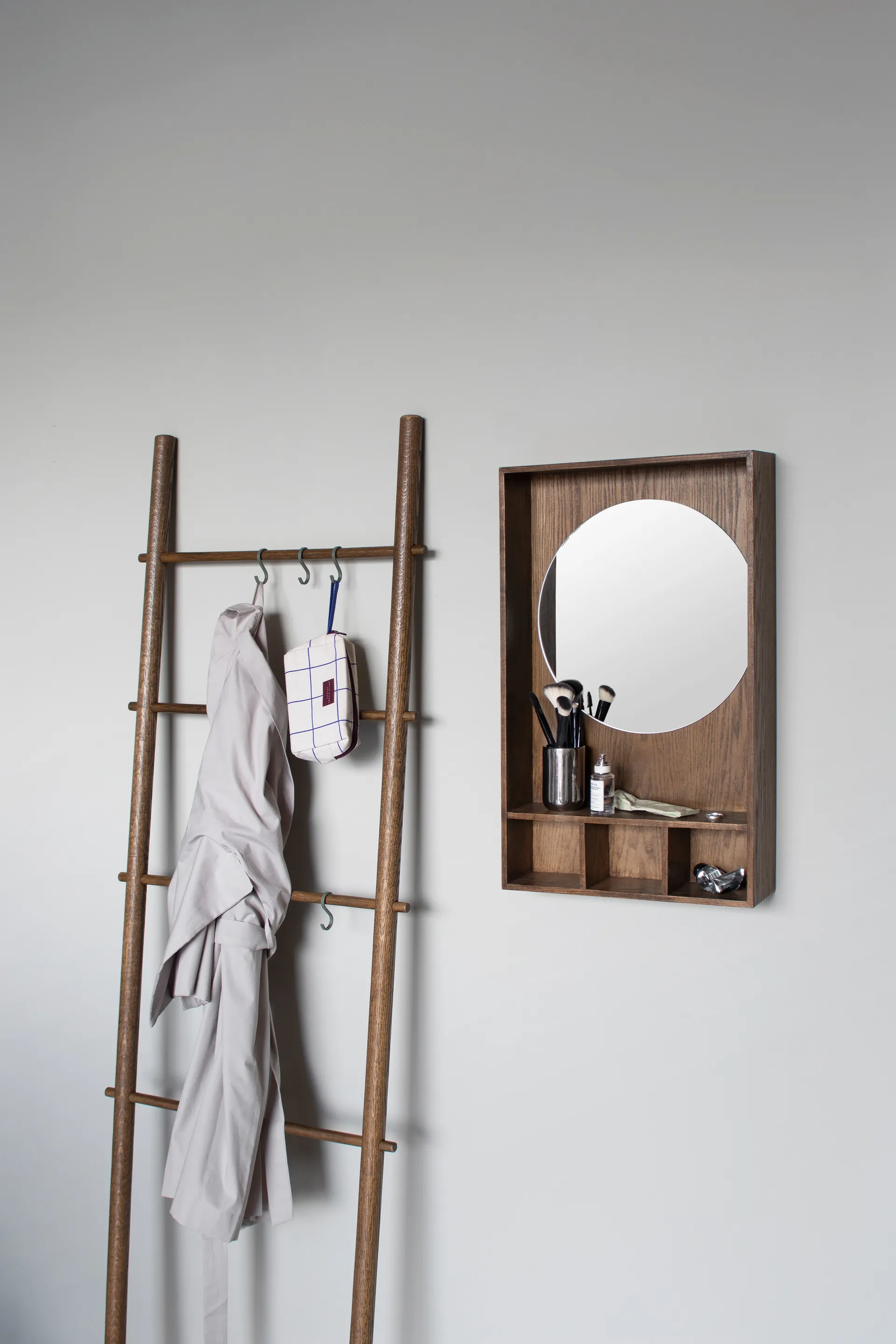 Show-me mirror with shelf small, Dark oiled Mette Ditmer
