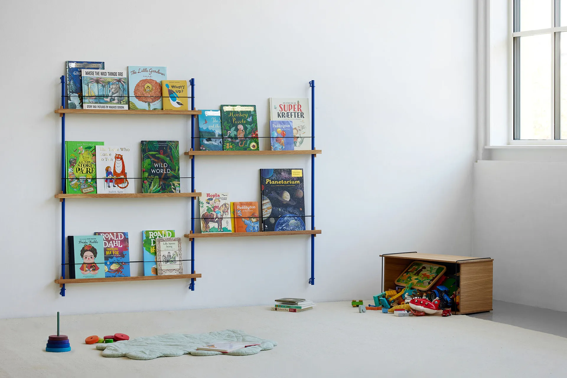 Magazine Shelving magazine rack, Black, 85x180x7 cm, MS.180.1 MOEBE